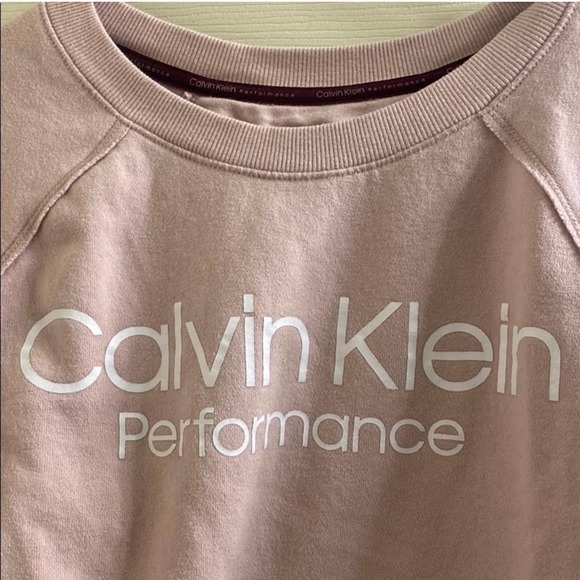 Calvin Klein Crewneck - Picture 2 of 3